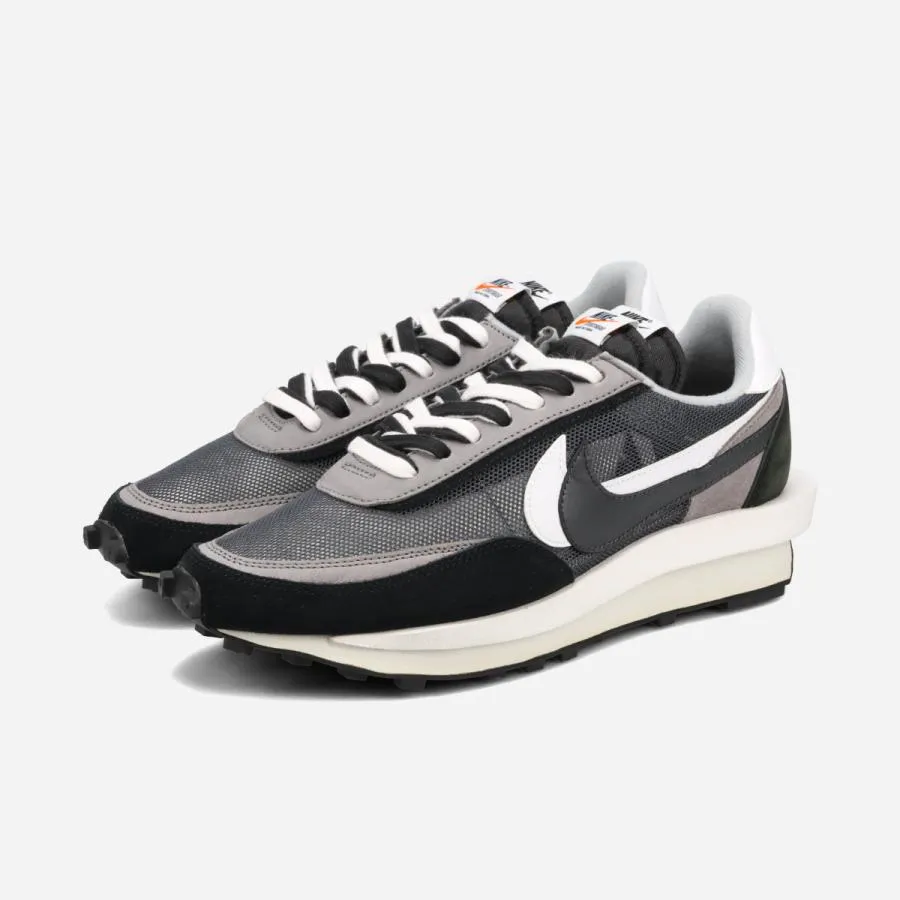 【11%OFF】  sacai x NIKE LD WAFFLE サカイ x ナイキ LD ワッフル BLACK/ANTHRACITE/WHITE bv0073-001