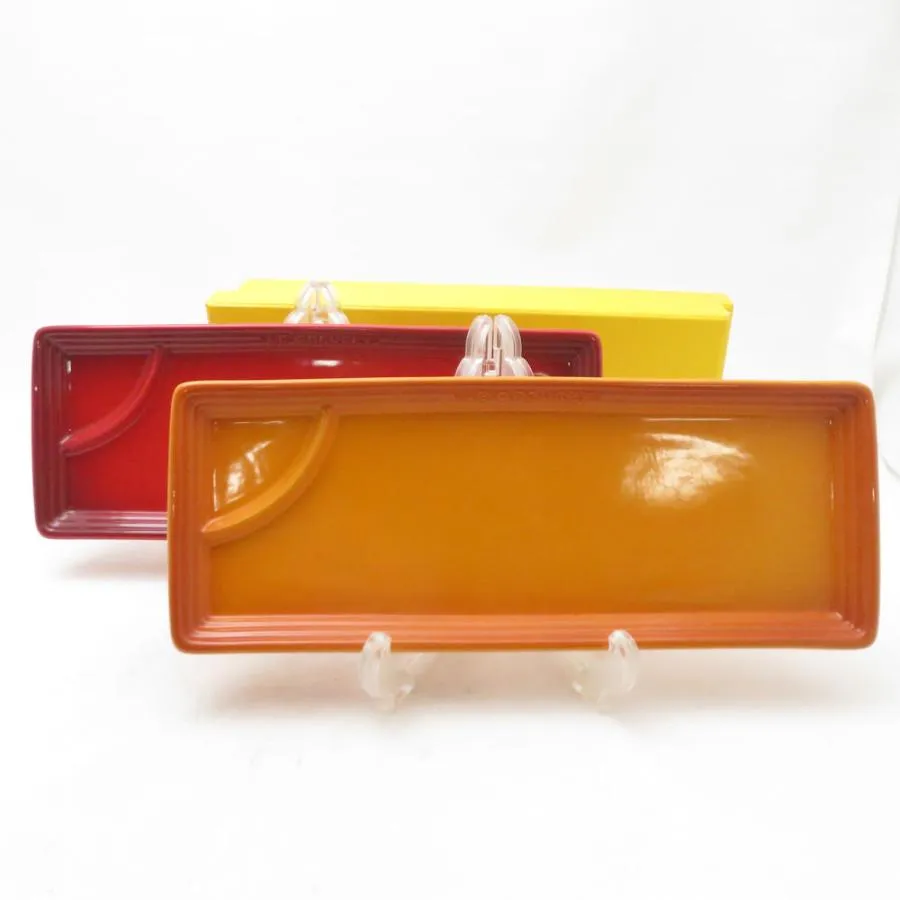美品 Le Creuset ルクルーゼ サカナプレート 2枚 セット 魚 皿 マロニエ/チェリーレッド SU13764C1