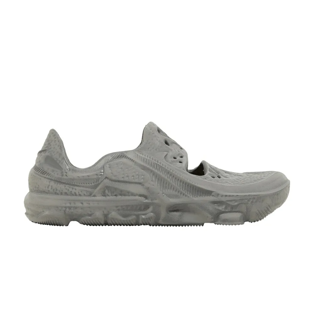 ナイキ 灰色 グレー MOKE GREY スニーカー メンズ NIKE ISPA UNIVERSAL / SMOKE GREY SMOKE GREY SMOKE GREY