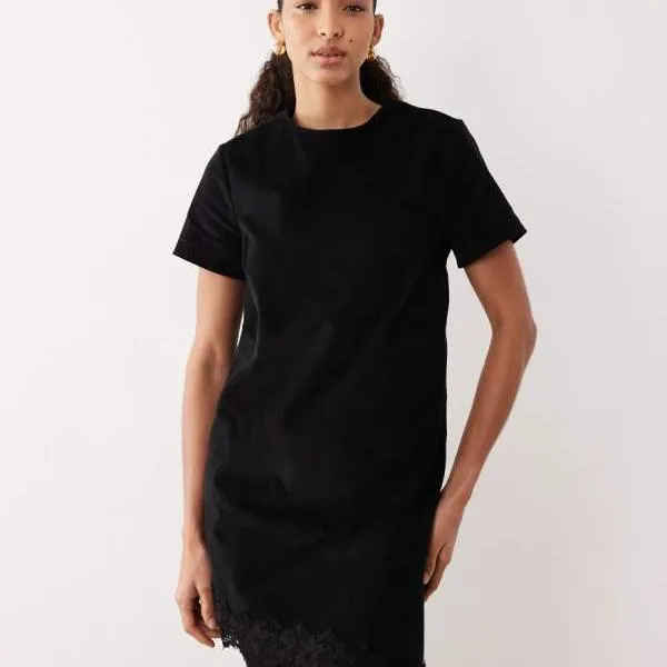 エイソス ASOS asos ASOS DESIGNのアシンメトリーなレース裾のコードTシャツミディドレス（ブラック） ワンピース レディース 女性 インポートブランド 小さいサイズから大きいサイズまで