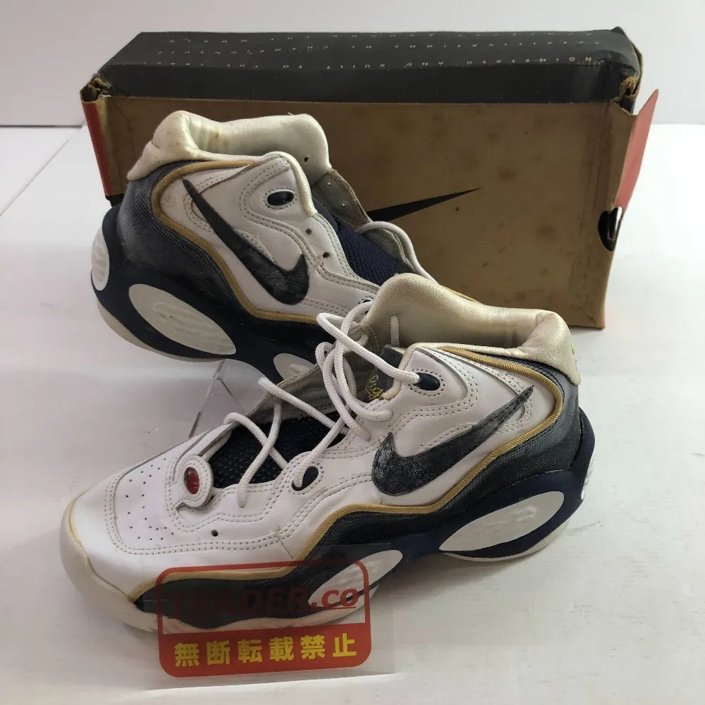 04w6898∞※【中古】 鑑賞用 ジャンク品 NIKE AIR FLIGHT ナイキ エアフライト130267-141 ホワイト/オブシディアン/バーシティーレッド 26.5cm スニーカー 【八王子店】