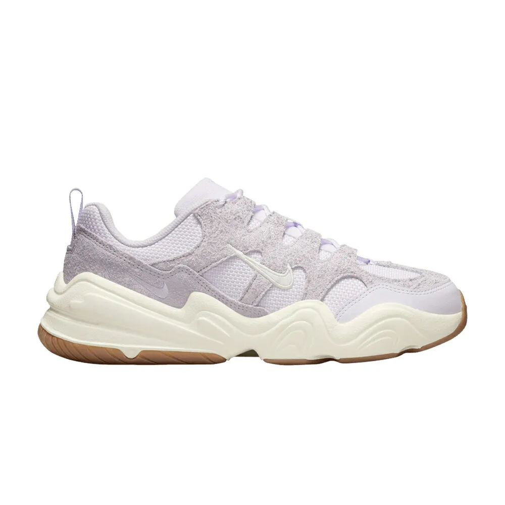 ナイキ テック アイボリー BARELY WHITE スニーカー レディース NIKE WMNS TECH HERA GRAPE / BARELY GRAPE PALE IVORY GUM