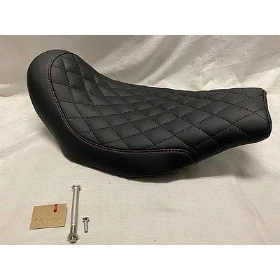 部品屋K\u0026W 【BT CHOPPERS】純正タンク対応シート シートタイプ：本革ダイヤステッチ ソフテイル ミルウォーキーエイト シート シート関連 外装