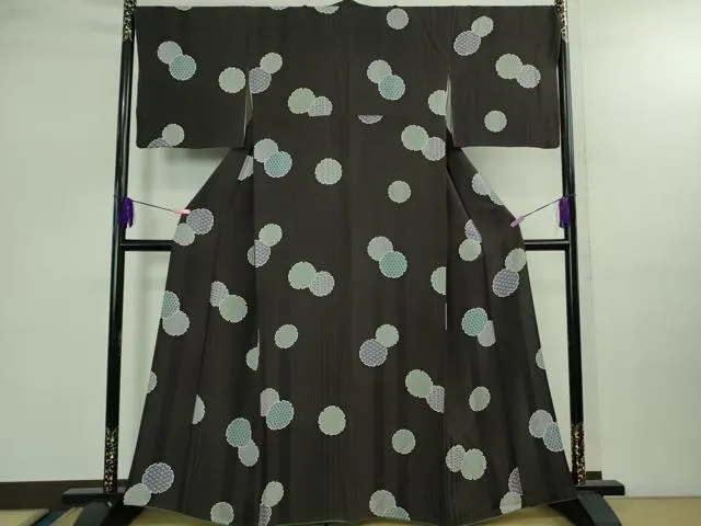 平和屋着物●極上 小紋 雪輪重ね 羊羹色地 逸品 DZAB2551kh6