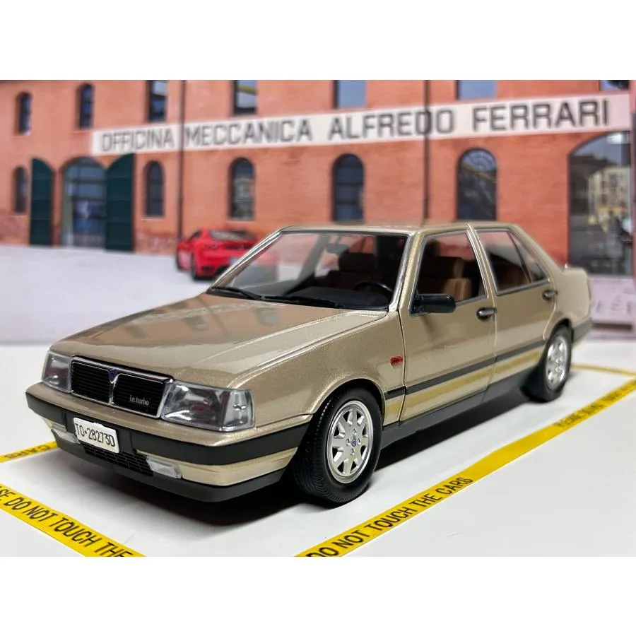 Mitica 1/18 LANCIA THEMA TURBO i.e. 1S 1984 PLATINO met ランチア テーマ