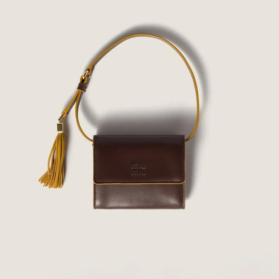 ミュウミュウ MIU MIU ショルダーストラップ付レザー財布 5MT024_2IDW_F04MV【ブライアウッド／ウィスキー 】【送料無料】【正規品】