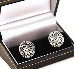 【送料無料】メンズアクセサリ― セルティックノットカフスボタンシャツカフリンクスceltic neverending knot cufflinks wedding groom best man shirt cuff links