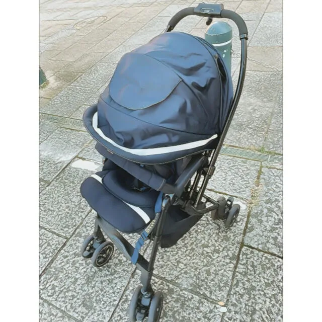 コンビ combi  ベビーカー