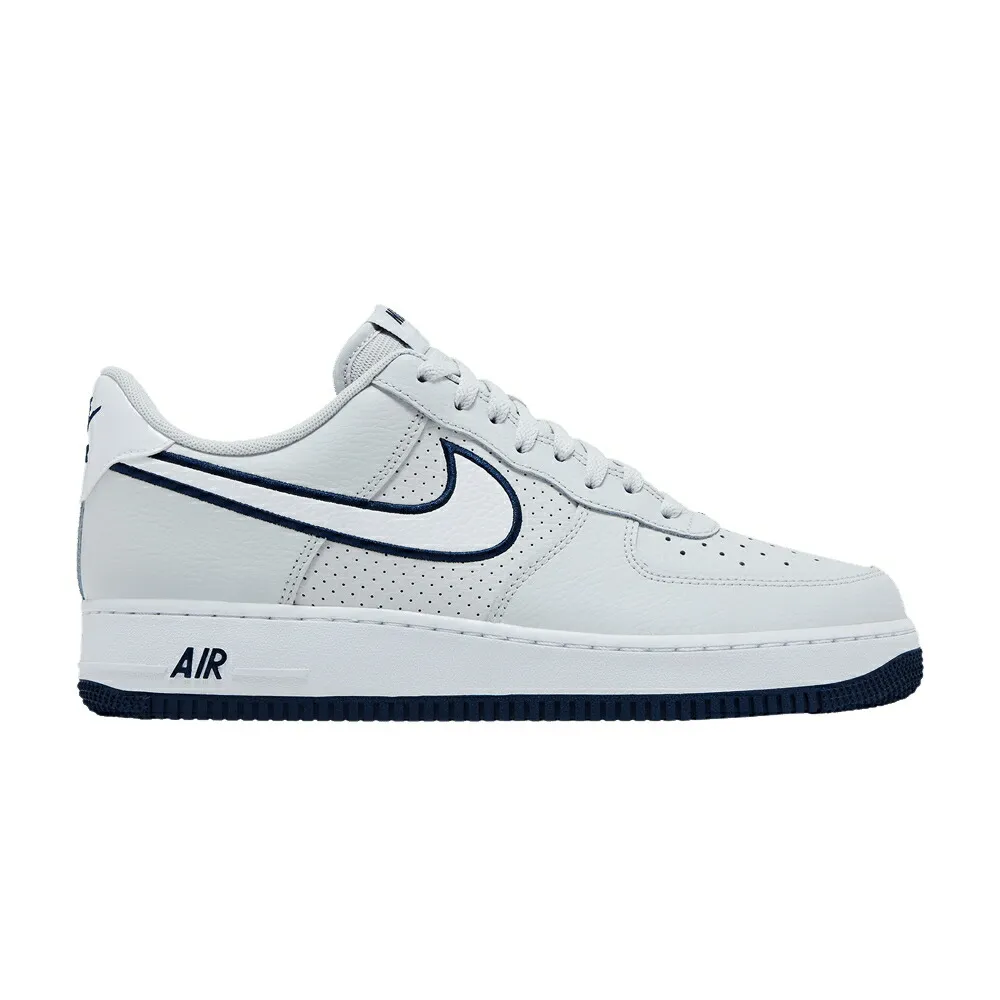 ナイキ スウッシュ スウォッシュ 紺色 ネイビー 白色 ホワイト エアフォース 07 EMBROIDERED NAVY スニーカー メンズ NIKE AIR FORCE 1 SWOOSH - PHOTON DUST / PHOTON DUST MIDNIGHT NAVY WHITE