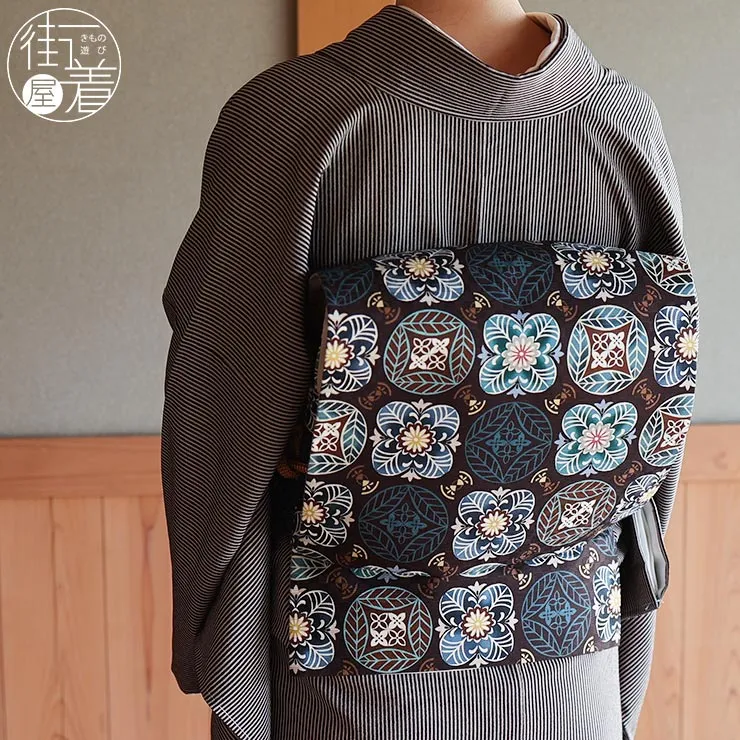 召しませ花 一重太鼓 京袋帯 葉っぱ切り絵 (焦げ茶色) 日本製 ブラウン 並び紋 並紋 花柄 フラワー 植物 紅型風 伊勢木綿着物 染め  (ym302)