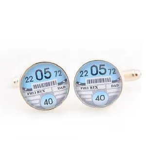 【送料無料】メンズアクセサリ― パーソナライズディスクカフスボタンpersonalised tax disc cufflinks free pamp;p