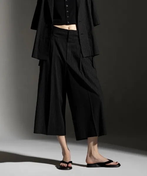 パンツ Robes ＆ Confections/ローブス＆コンフェクションズ/ストレッチリネンコットン ピンストライプクロップドパンツ レディース