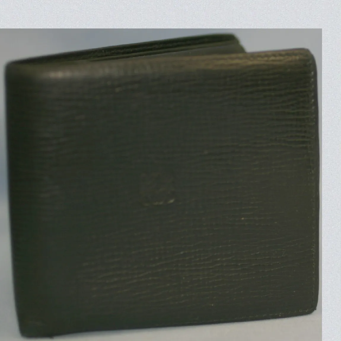 【中古】本物ロエベ紳士用11センチ黒柔らかい革2つ折小銭入れ付財布 ○C7-450