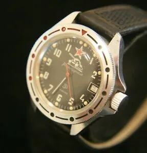 【送料無料】腕時計 ビンテージソヴォストークタンクコマンダージュエルスチールrare vintage soviet vostok tank commander 17 jewel military steel wristwatch