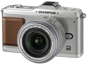 【中古】（非常に良い）OLYMPUS ミラーレス一眼 PEN E-P2 レンズキット シルバー E-P2LKIT-SLV