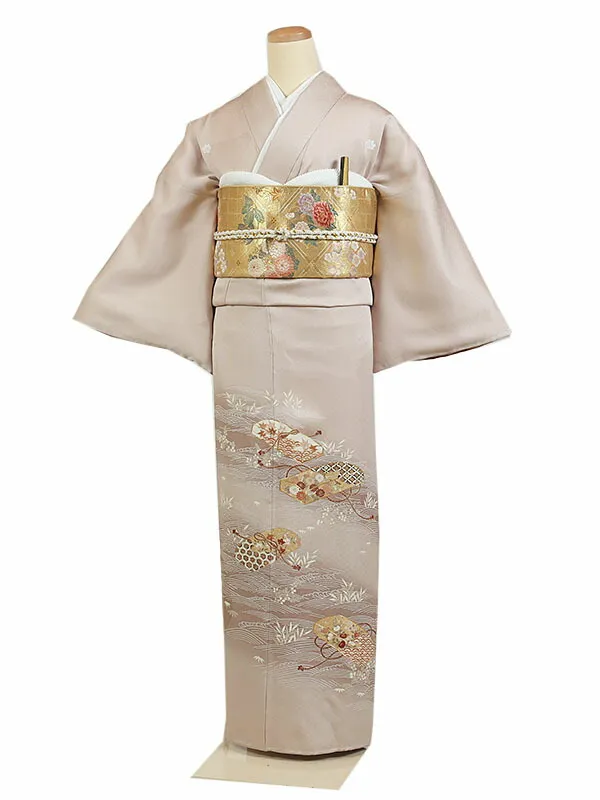 【レンタル】【色留袖・ピンク系・玉手箱・四季花】五つ紋 色留袖レンタル 着物レンタル 結婚式 披露宴 食事会 表彰式 褒章 貸衣装 貸衣裳 オススメ 式典 留袖フルセット 色留め袖 第一礼装 和服 母 若い 新婦姉妹 親戚 祖母 親族 チャペル 安い 往復送料無料 it0166