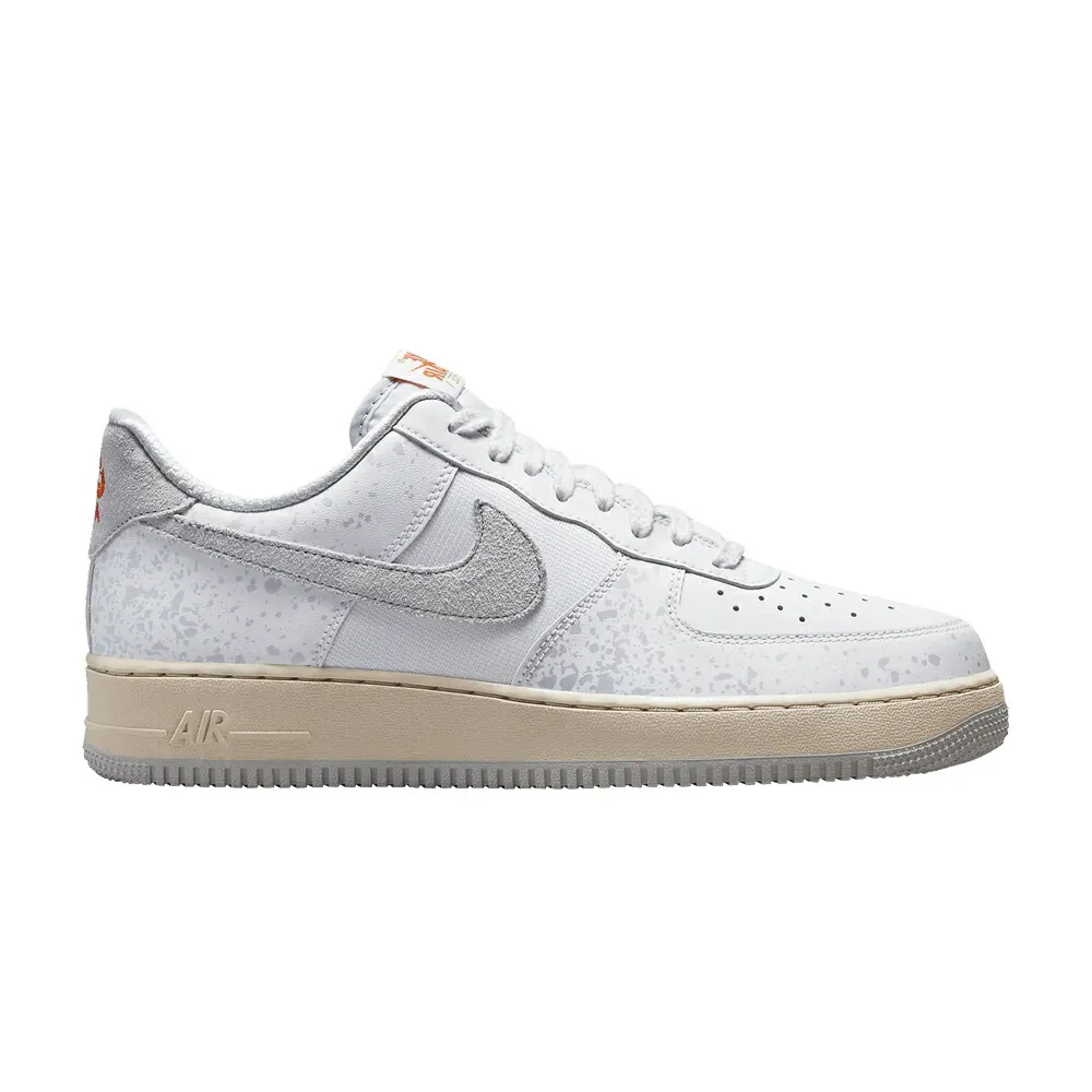 ナイキ 白色 ホワイト 砂色 サンド エアフォース 07 PRAY PAINT スニーカー メンズ NIKE AIR FORCE 1 / WHITE LIGHT IRON ORE SAND DRIFT