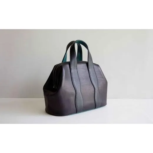 ふるさと納税 カバン トートバッグ 東京都 青梅市 バッグ HIYORI240 牛革 ハンドバッグ トートバッグ VALLEYSHELL 青梅市 ブラック(BK)×ブルー(BL) No.5714-7…