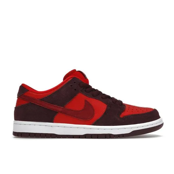 Nike ナイキ メンズ エスビー スニーカー Nike SB Dunk Low Cherry 【US_M_14 】