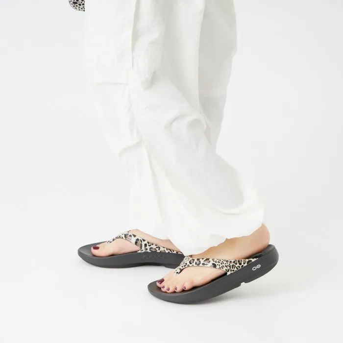 【送料無料】 OOFOS ウーフォス OOlala Limited(ウーララリミテッド) OOLALA-LUXE-LIMITED レディース 靴 サンダル 2026SS 23.0/24.0cm ブラック