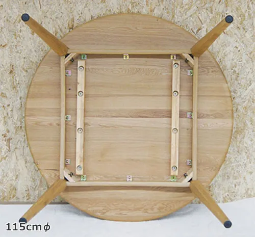 北欧家具テイストのClover(クローバー)シリーズ。【円形ダイニングテーブル幅115cm】ラウンドテーブル 円形食卓机CLV-TB115木肌が美しい天然木ナラ材を使用しました。