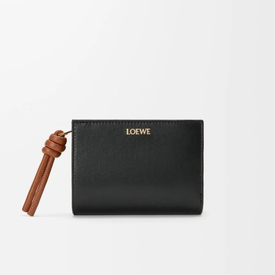 ロエベ LOEWE 2026春夏レディース ノット コンパクト ウォレット 財布【ブラック/スクワラル 】【送料無料】【正規品】