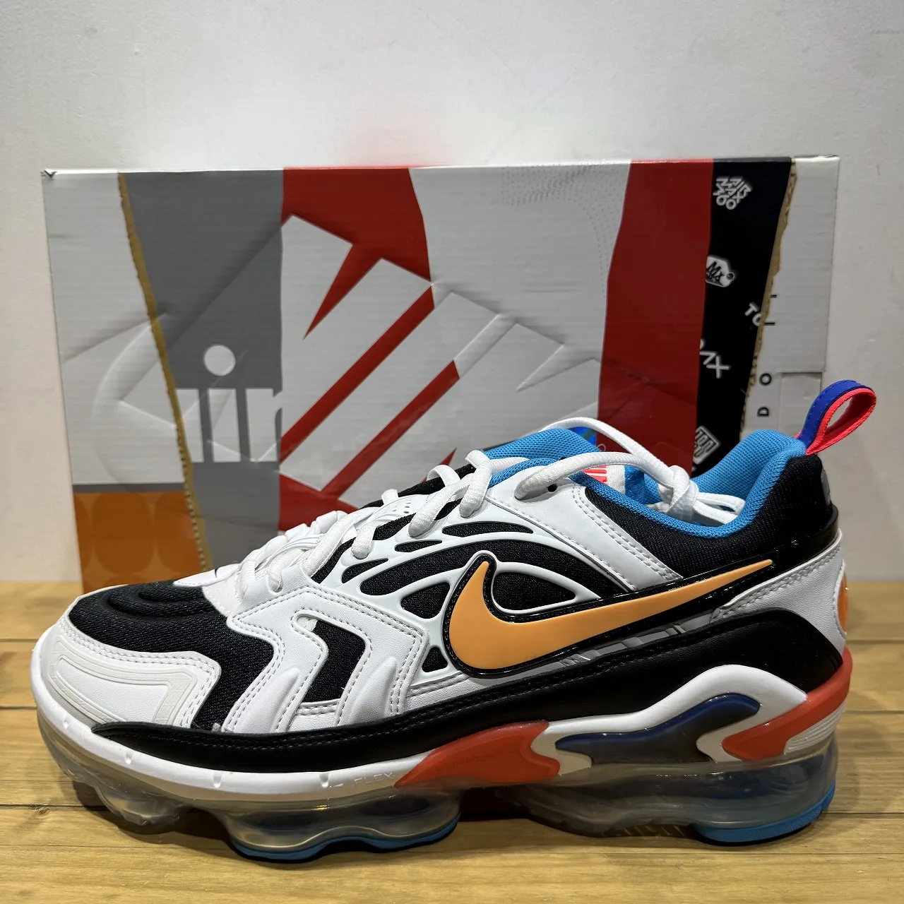 NIKE WMNS AIR VAPORMAX EVO (US11.5/JP28.5cm) DC9992-002 ナイキ エアヴェイパーマックス スニーカー 心斎橋店【中古】