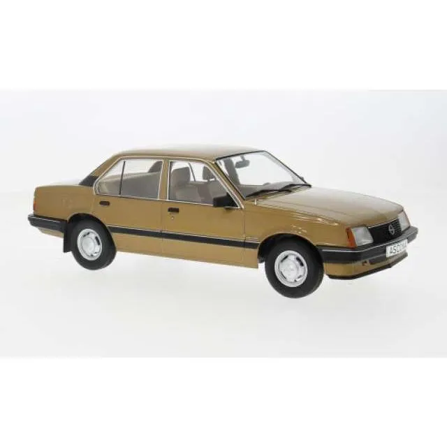 1981 オペル アスコナ C ベージュ/ MCG 1/18 ミニカー