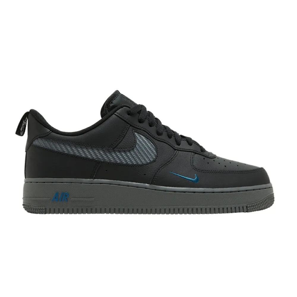 ナイキ ファイバー 黒色 ブラック 白色 ホワイト 灰色 グレー エアフォース CARBON WEAVE スニーカー メンズ NIKE AIR FORCE 1 FIBER / BLACK WHITE IRON GREY MARINA