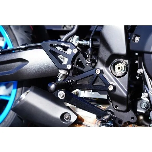 WOODSTOCK ウッドストック バックステップキット カラー：オールシルバー GSX-8R SUZUKI スズキ バックステップ ステップ 足回り