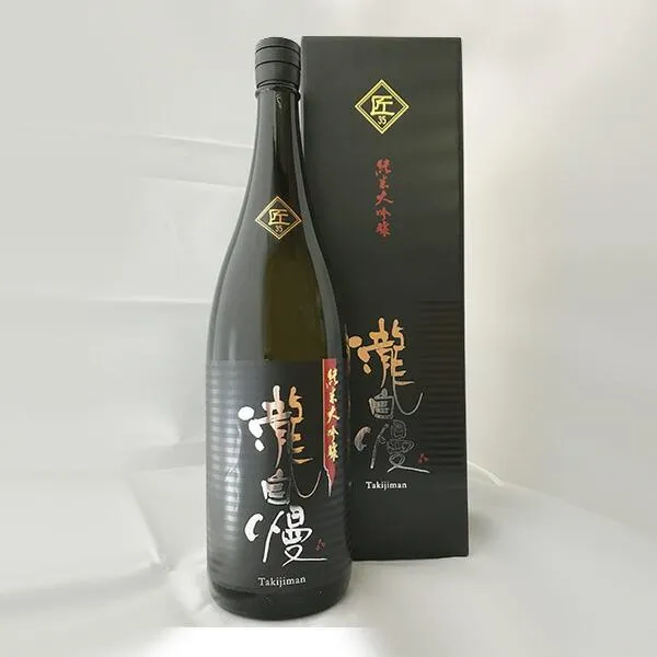 【2025年製】瀧自慢 純米大吟醸『匠35』1800ml〔化粧箱付〕【瀧自慢酒造／三重県】【□】【常温便限定】【送料無料】