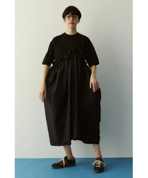 ワンピース Wave frill cut  dress　　ウェーブフリルカットドレス