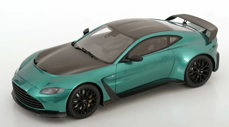 GTスピリット 1/18 アストンマーティン V12 ヴァンテージ クーペ 2023 グリーンメタリック 999台限定GT Spirit 1:18 Aston Martin V12 Vantage Coupe 2023 greenmetallic Limited 999 pcs