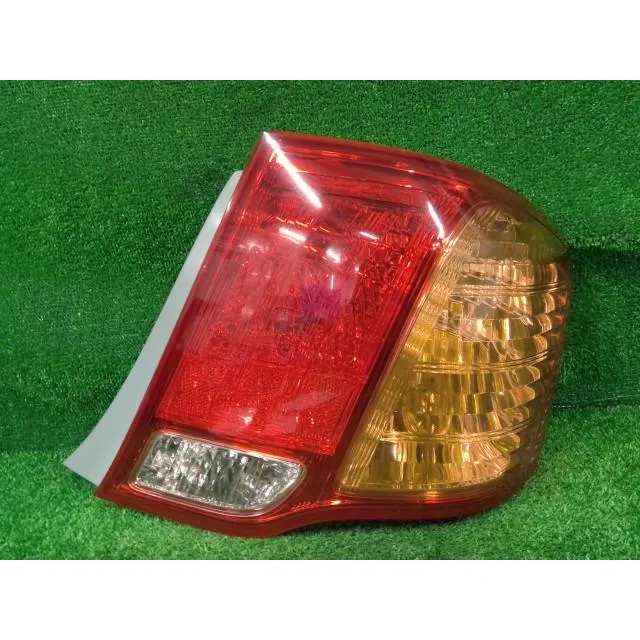 カローラアクシオ DBA-NZE144 右テールランプ X 4WD 040  81550-12A20