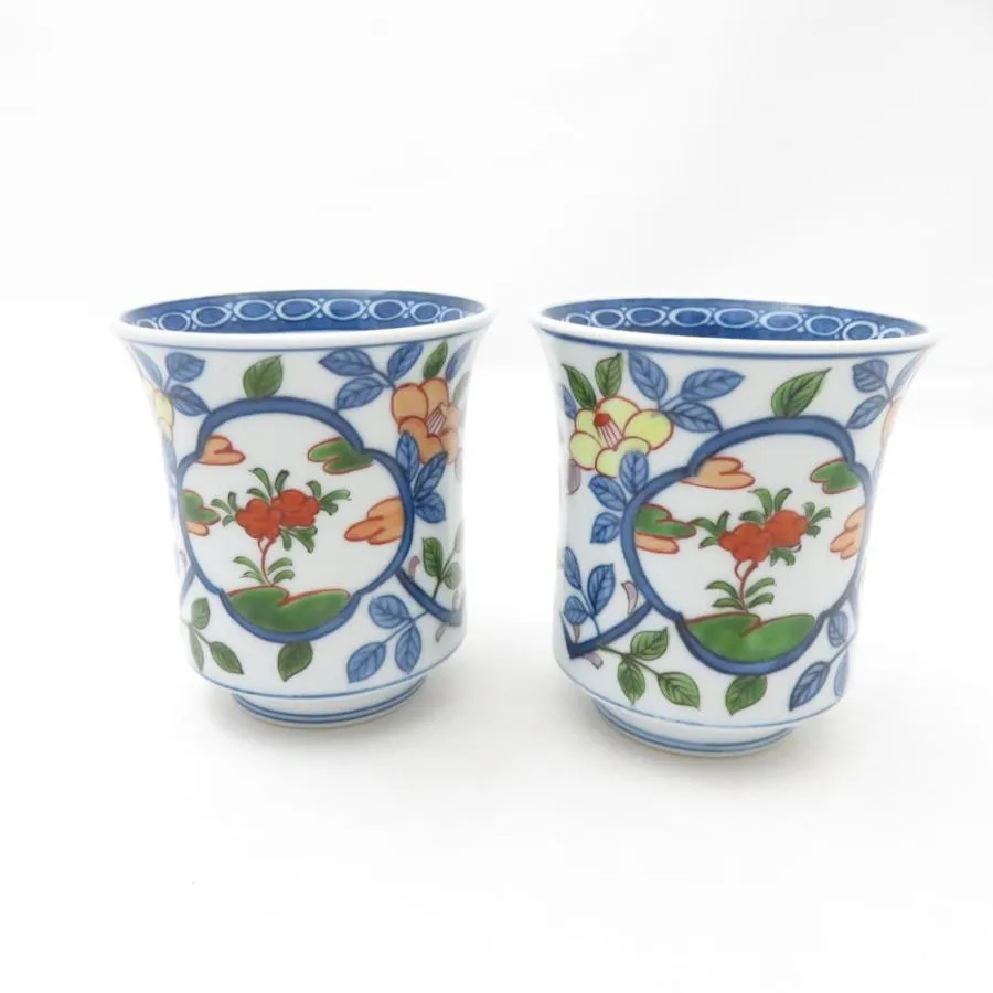 美品 源右衛門窯 古伊万里風椿絵 湯呑 2点 ペア 煎茶 色絵 有田焼 和食器 SU13736A2