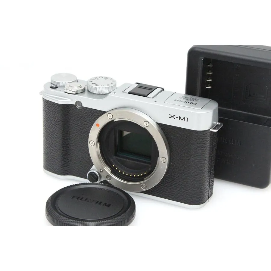【全額返金保証】良品｜富士フイルム FUJIFILM X-M1 ボディ [シルバー]（センサー清掃済み） CA01-P426-3V2A