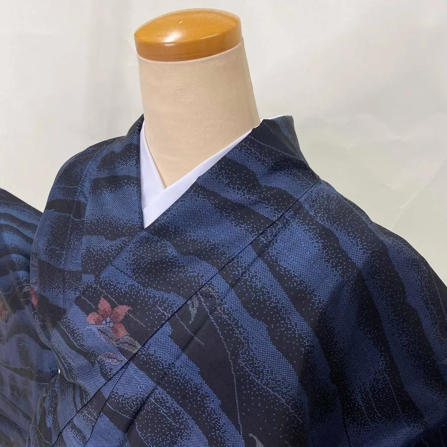 大島紬 紬 9マルキ 証紙付き 仕立て上がり 美品 新品  LLサイズ カジュアル柄 藍染 黒 お洒落着 普段着 正絹 裄69cm 身丈167cm G608