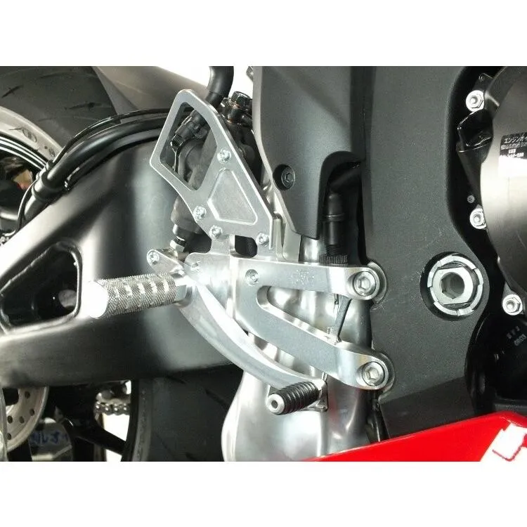 TSR テクニカルスポーツレーシング 2ポジションステップ ストリート カラー：シルバー CBR600RR HONDA ホンダ バックステップ ステップ 足回り