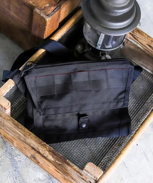 ショルダーバッグ BRIEFING × BEAMS PLUS / 別注 FLEET MESSENGER BAG メンズ