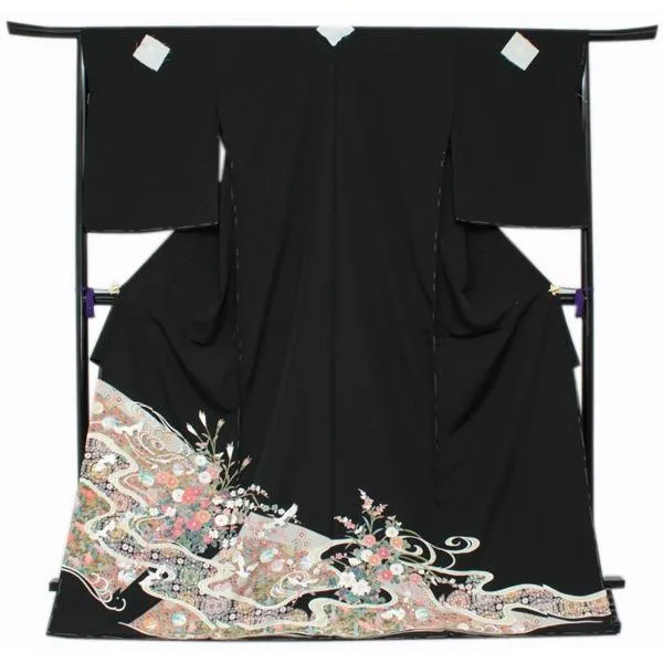 【正絹黒留袖 未仕立て 仮絵羽 流水と鶴に四季の花柄 礼装 黒留め袖 新品 お誂え 購入 販売 結婚式 既婚 五つ紋 家紋 フォーマル